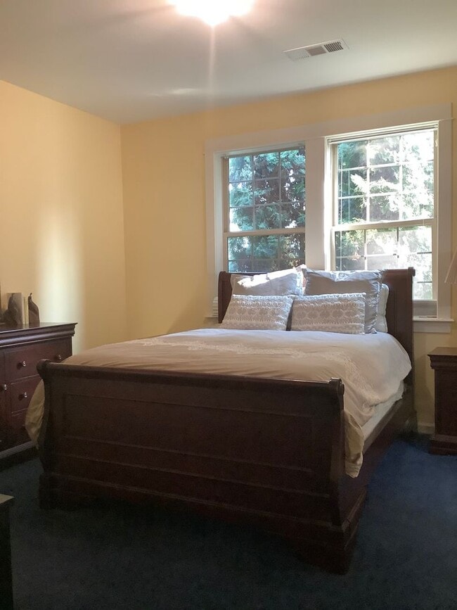 Building Photo - Three bedroom home near N. Mountain Nature Park. | Available April