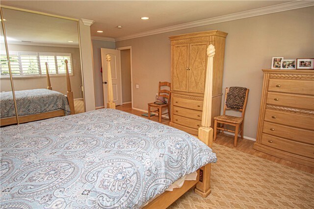 Building Photo - 2391 Via Mariposa W