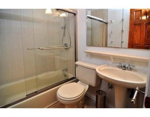 Building Photo - 55A Garden St