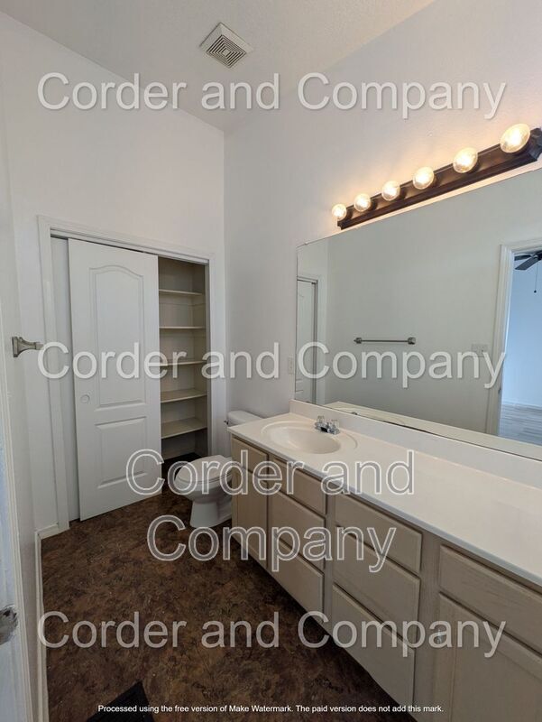 Building Photo - 8000 Vista Estrella Ln SW