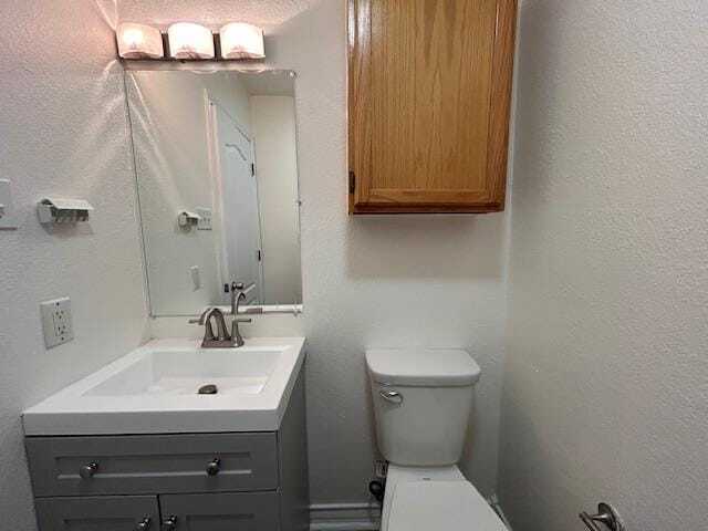 Building Photo - 1000 Ranchway Dr