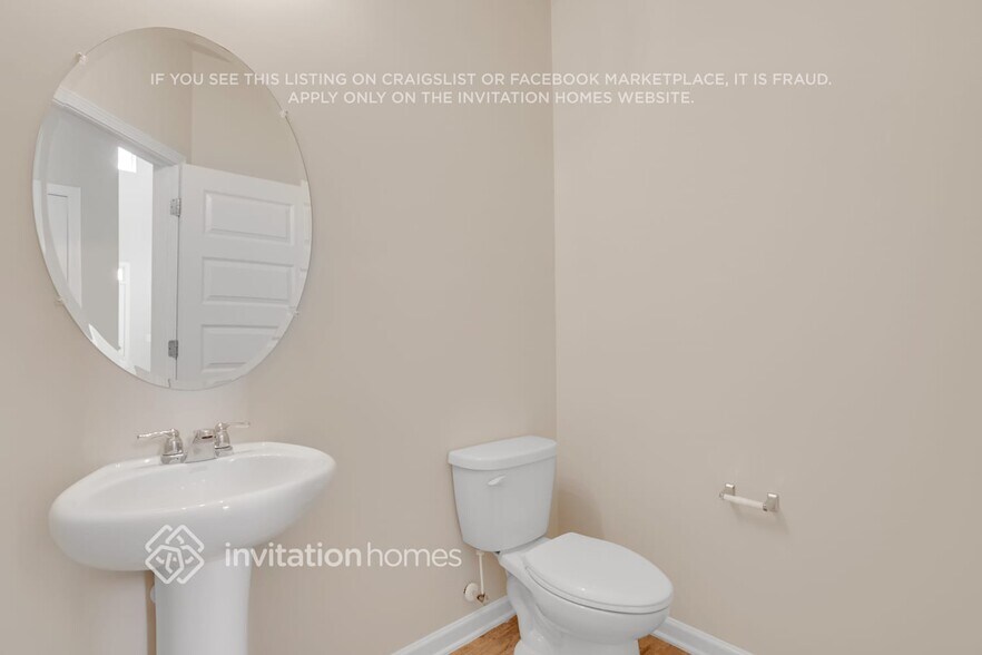 Building Photo - 605 Emporia Loop