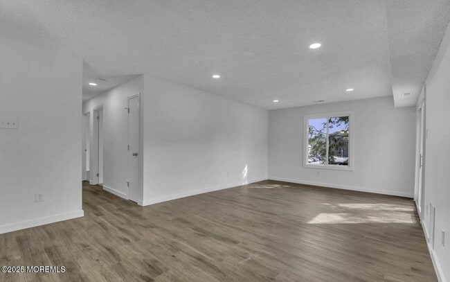 Building Photo - 24 Northrup Dr