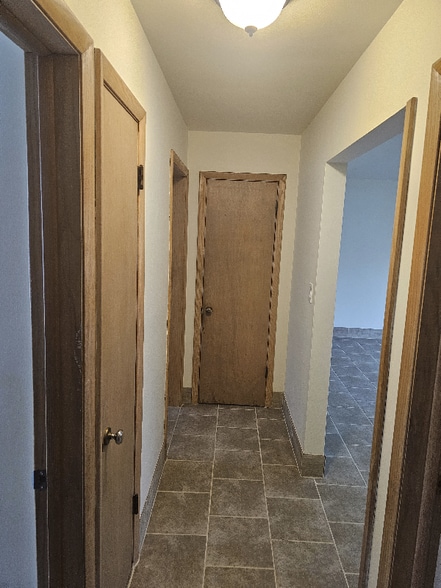 Building Photo - 7816 W Lisbon Ave