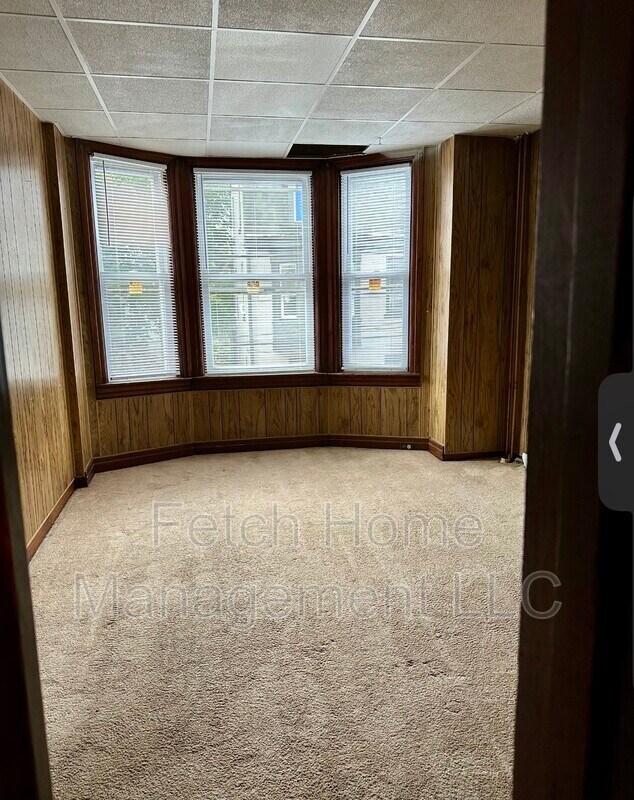 Building Photo - 816 Church St