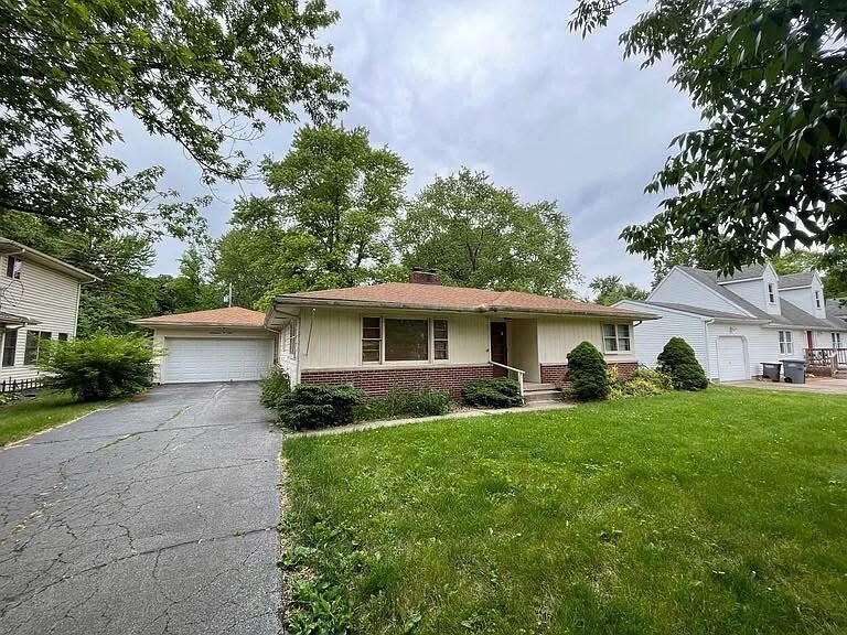 Building Photo - 1705 Northwestern Ave