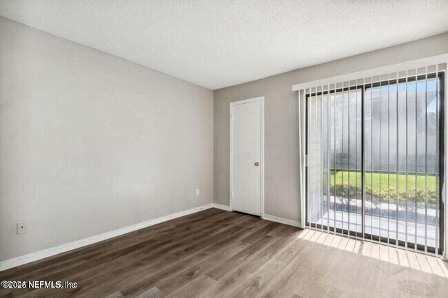 Building Photo - 10200 Belle Rive Blvd