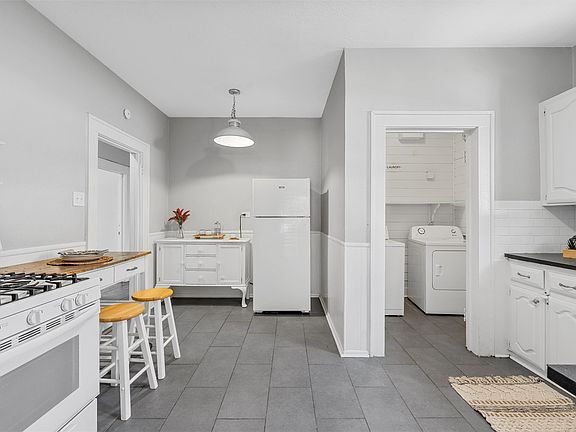 Building Photo - Charming 1924 Corner-Lot Home with Original Character and Modern Comforts