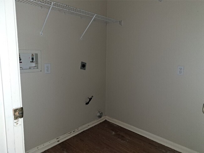 Building Photo - 26815 Cypresswood Dr