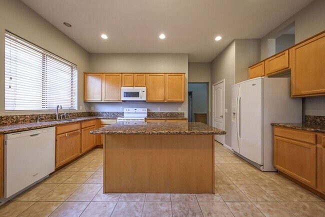 Building Photo - Now Available in Chandler! Spacious 4 Bedroom Home in Carino Estates!