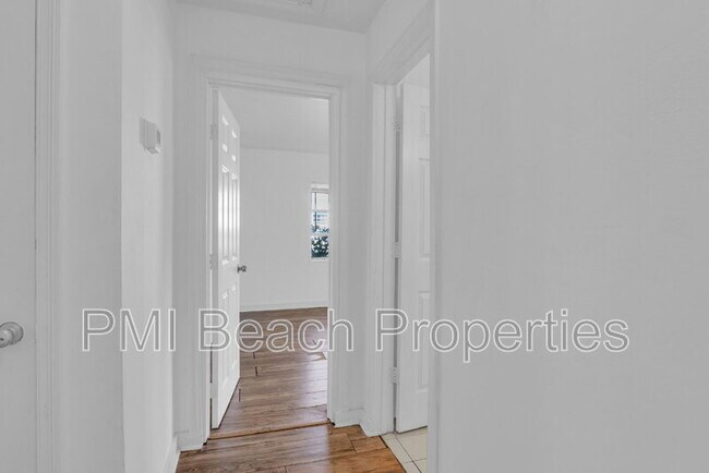 Building Photo - 522 18th St