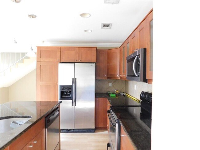 Building Photo - 8888 Tallwood Dr