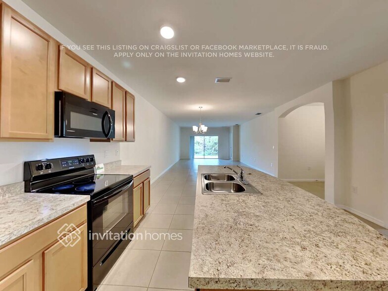 Building Photo - 10688 Crossback Ln