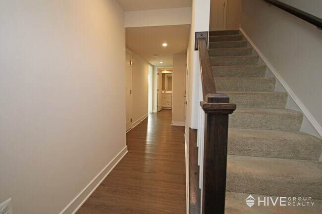 Building Photo - Spacious 4-Bed, 3.5-Bath with Garage!