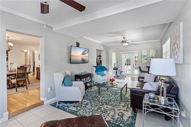 Building Photo - 3005 W Helen Ave