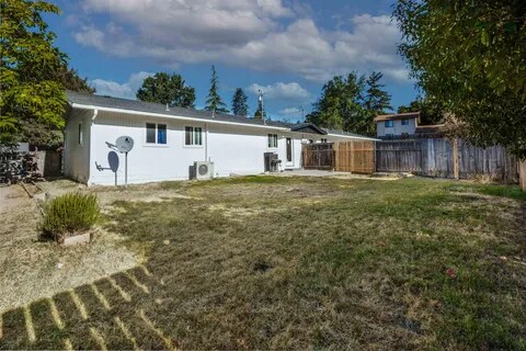 Building Photo - 55 SW Eastern Ave