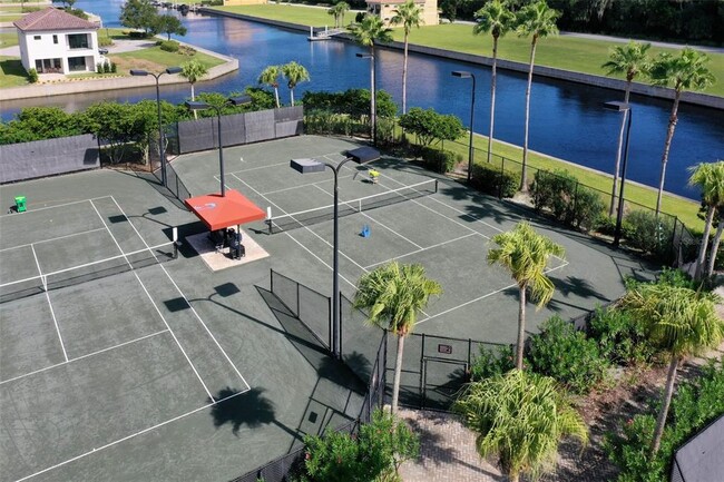 Building Photo - 102 Yacht Harbor Dr