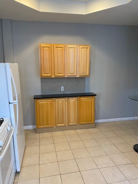 Kitchen - 1001 W Fayette St
