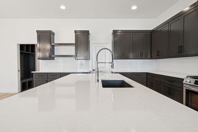 Building Photo - Welcome to this stunning new build in the desirable gated community of Broken Arrow, OK!