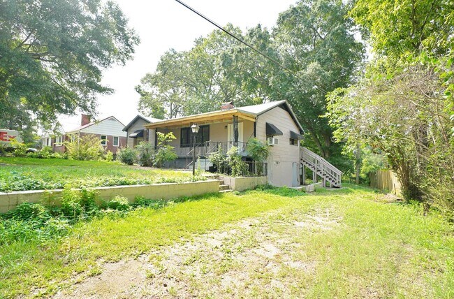 Building Photo - 330 W 41st St