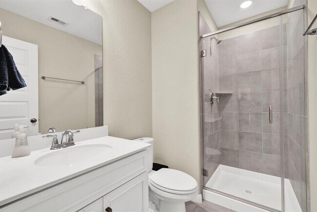 Building Photo - 2328 Woodland Prairie Ln