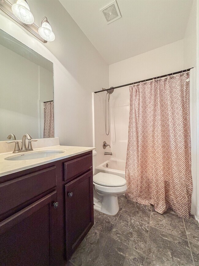 Building Photo - 6839 Hare Hill Dr