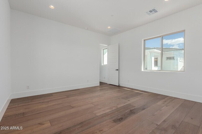 Building Photo - 12417 N 93rd Way