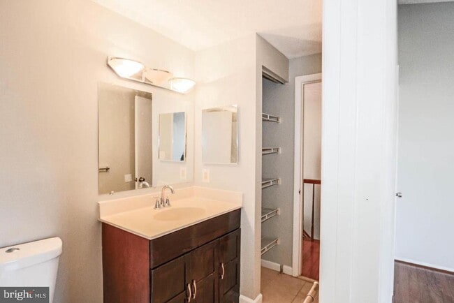 Building Photo - 3804 Bonnybridge Pl