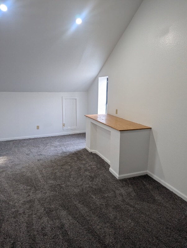 Building Photo - 279455 E 1780 Rd
