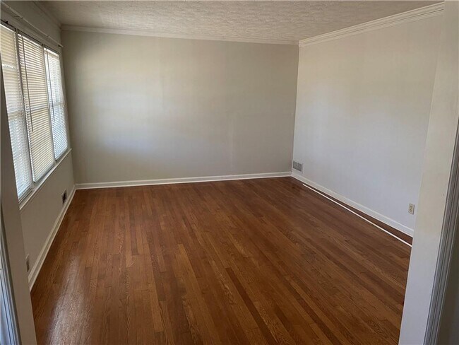 Building Photo - 3633 Loganville Hwy SW