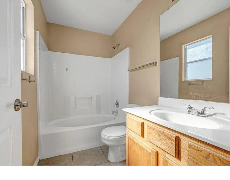 Building Photo - 15421 W Gelding Dr