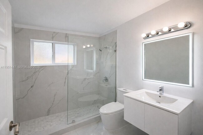 Building Photo - 236 NE 55th Terrace