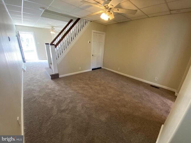 Building Photo - 238 E 6th Ave