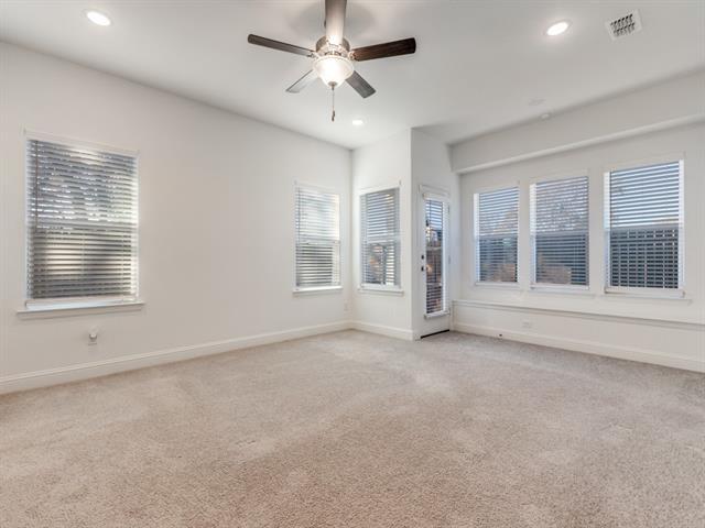 Building Photo - 532 Val Verde St