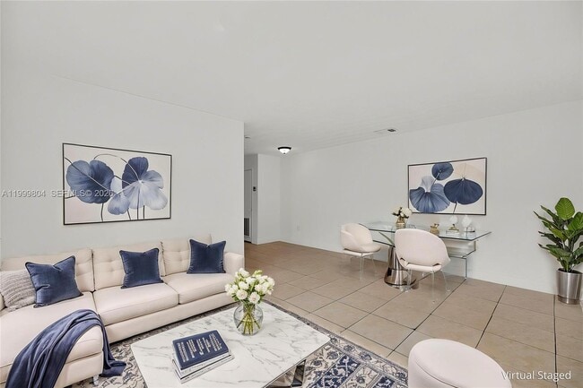 Building Photo - 762 NE 131st St