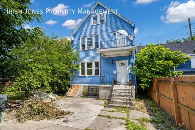 Primary Photo - 381 Fargo Ave