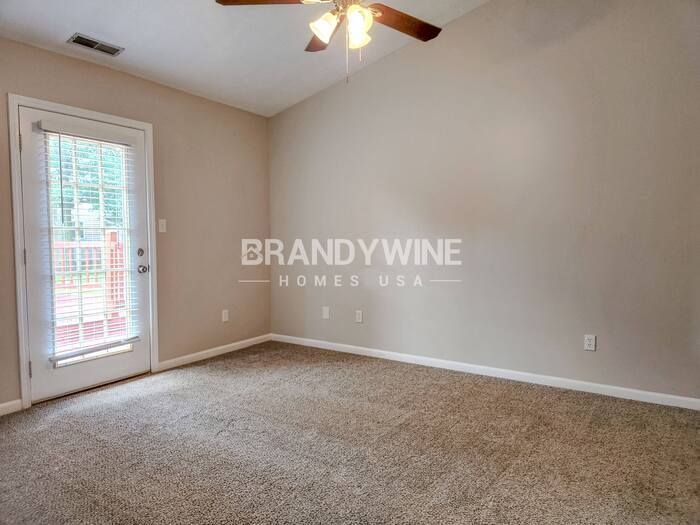 Building Photo - 460 Polk Manor Dr