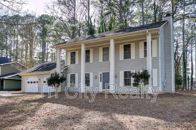 Building Photo - 216 Shadowood Ln