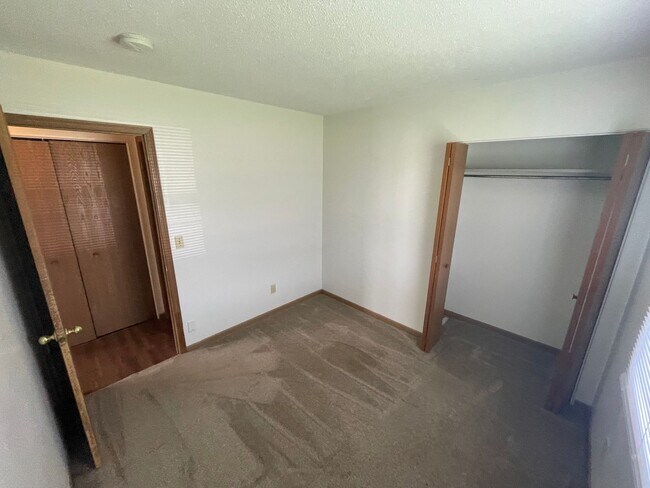 Building Photo - 809-809-1/2 20th Ave