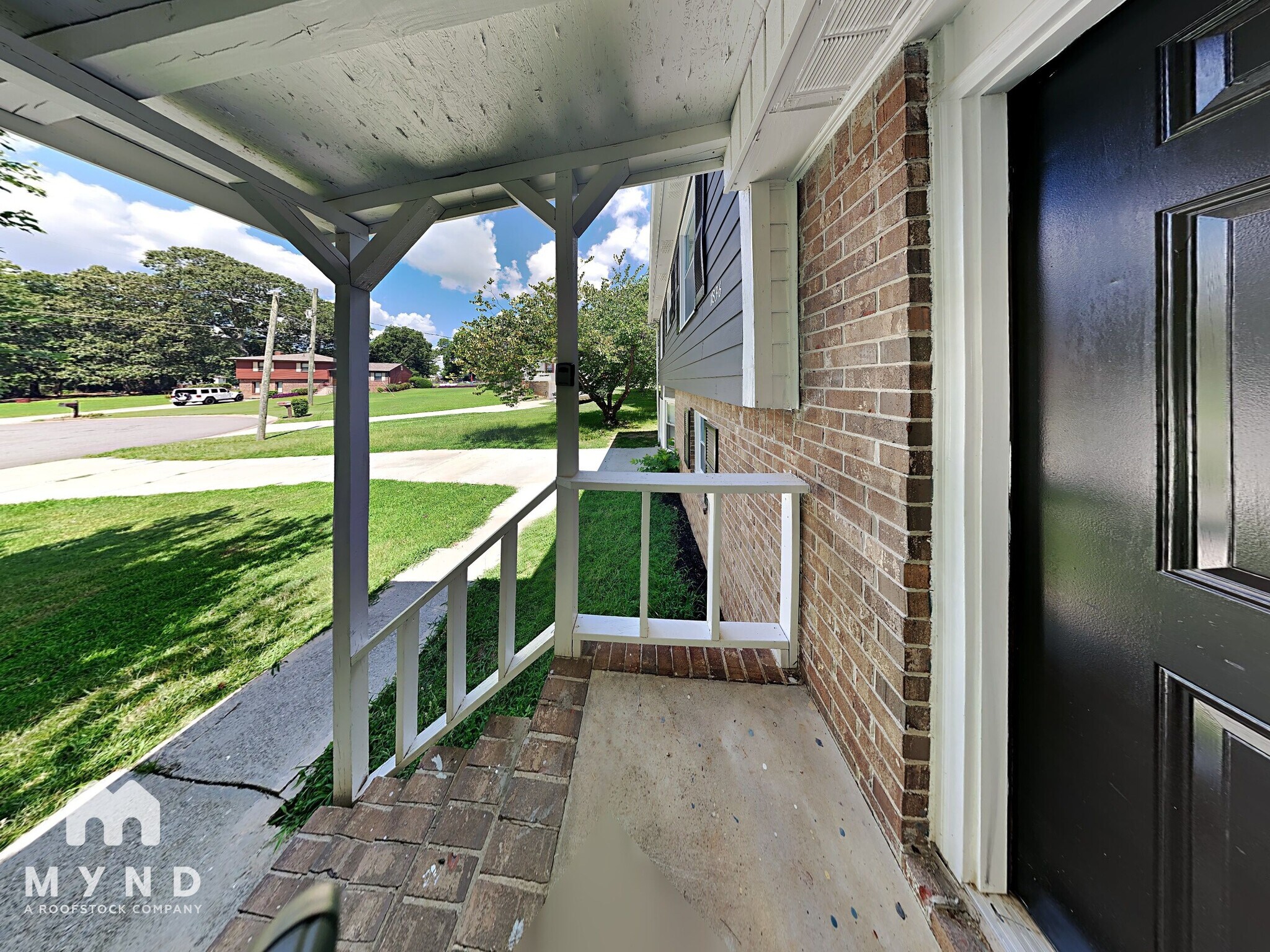 Building Photo - 1836 Hillsway SW