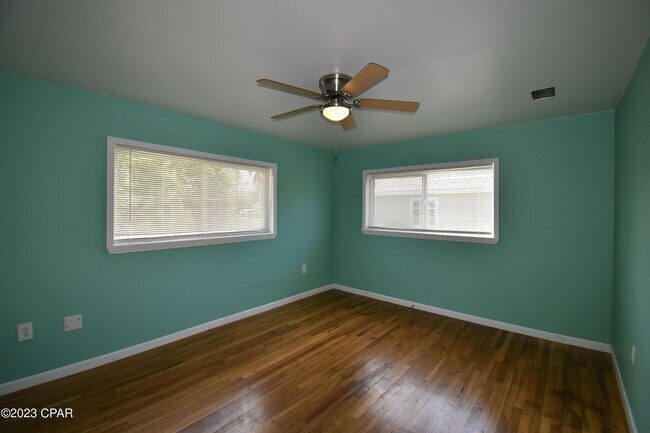 Building Photo - 1815 Arthur Ave