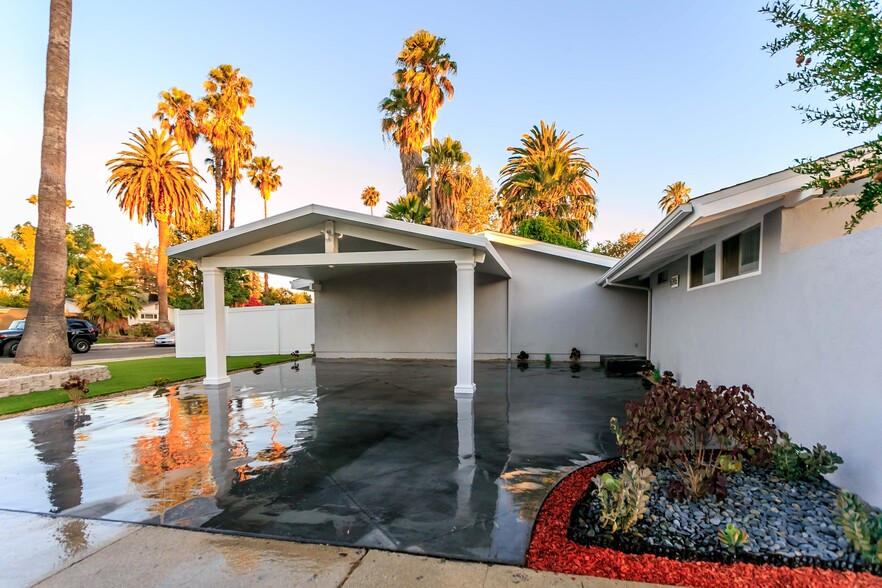 Building Photo - 6345 Jumilla Ave