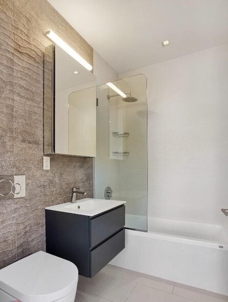 Building Photo - 195 Stanton St