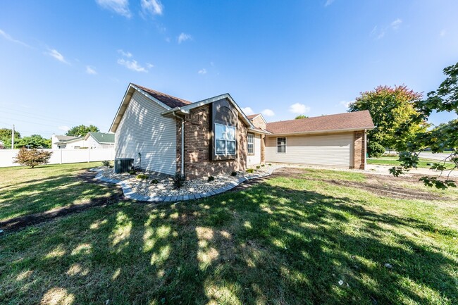 Building Photo - 3 Bedroom House in O'Fallon- COMING SOON!