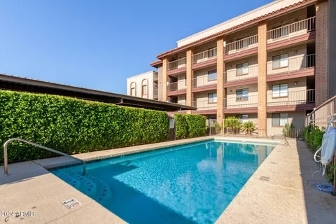 Building Photo - 17 E Ruth Ave