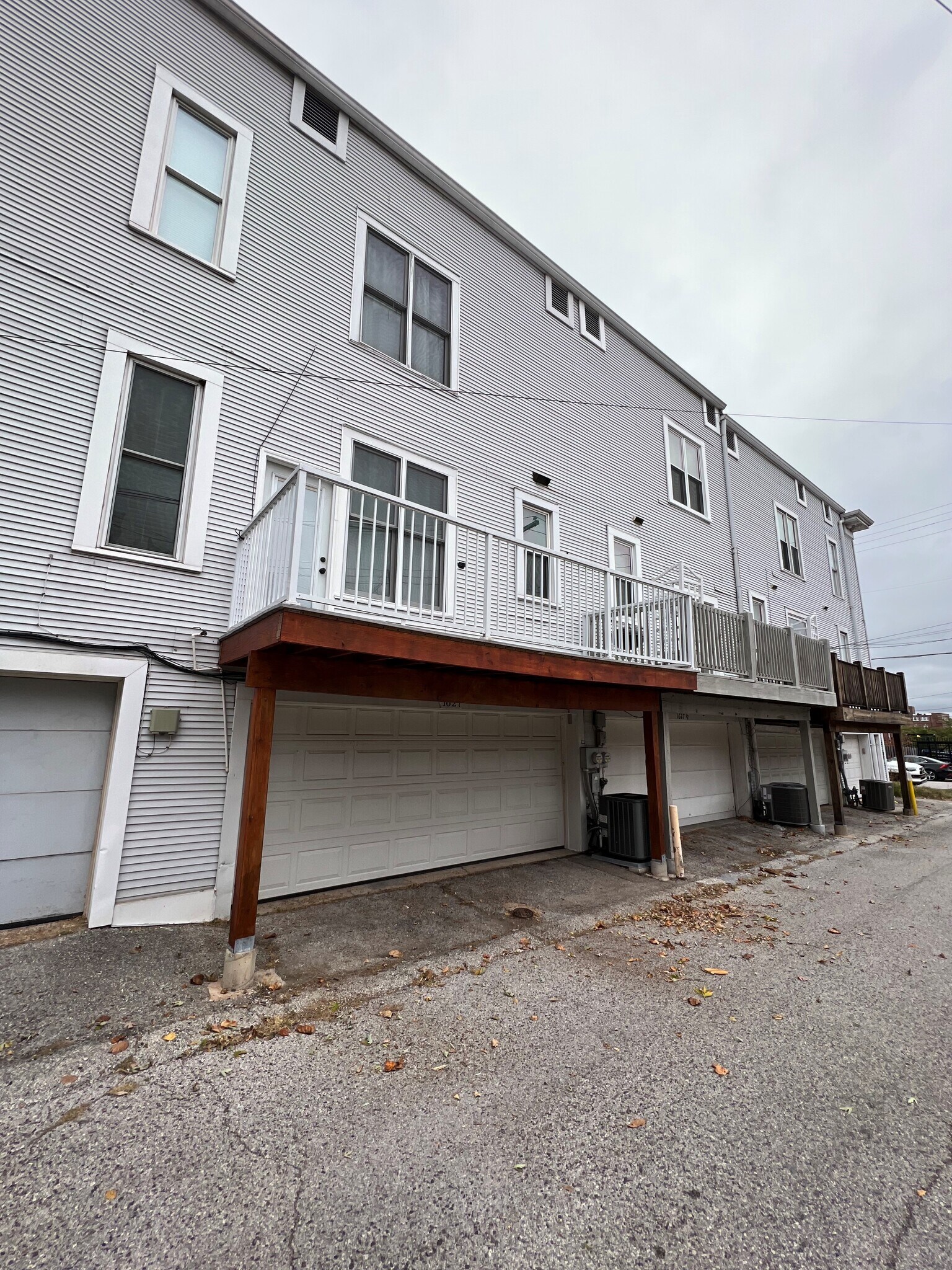 Building Photo - 1627 Dolman St