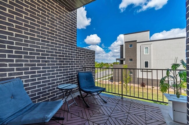 Building Photo - 5502 Victory Lap Ct