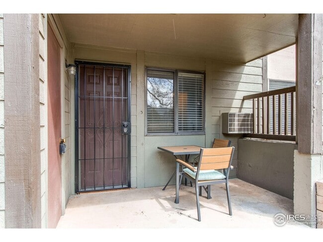 Building Photo - 925 Columbia Rd