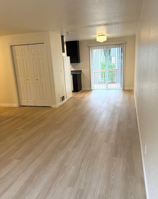 Building Photo - 2 bedroom in Bothell WA 98012