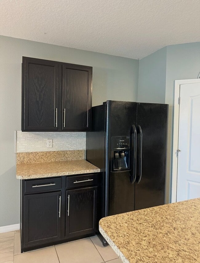 Building Photo - 1519 Diamond Loop Dr